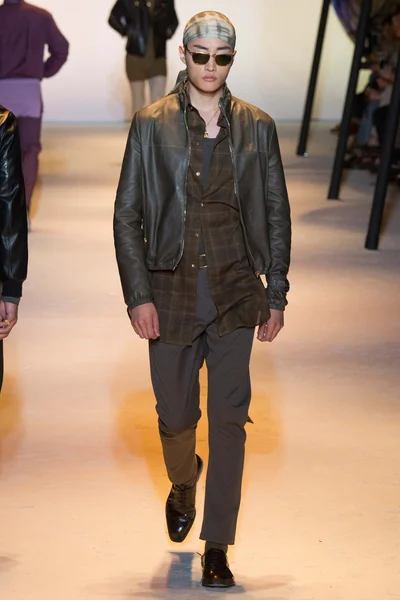 Look 8